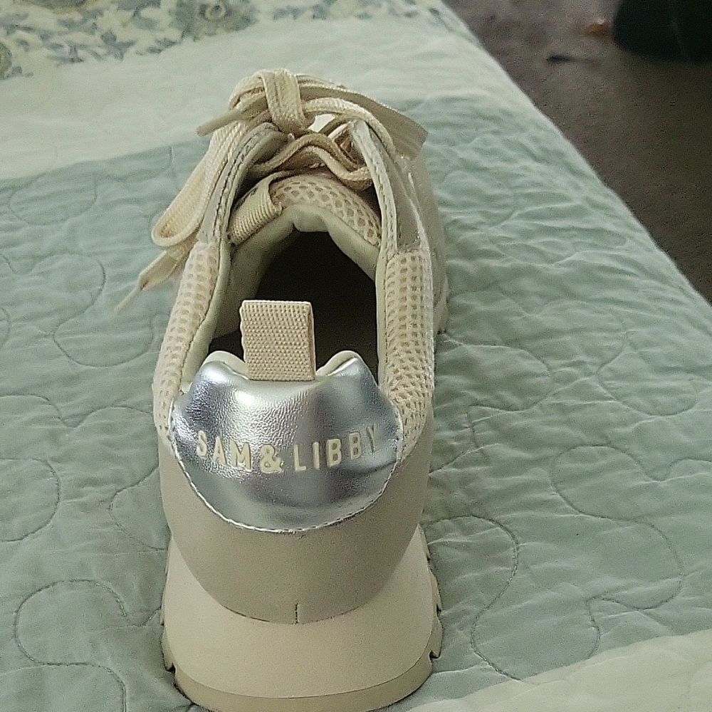 Sam & Libby Cream and Silver Casual Sneakers